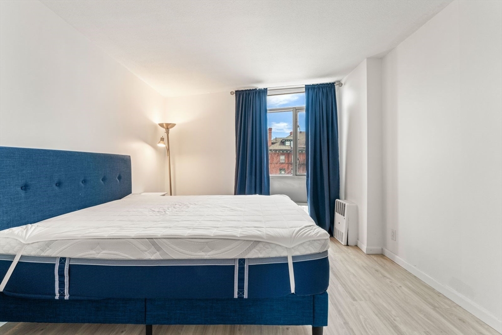 19 Winchester St, Coolidge Corner