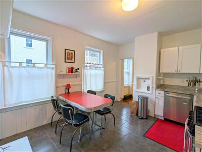 38 Calvin St, Ward Two