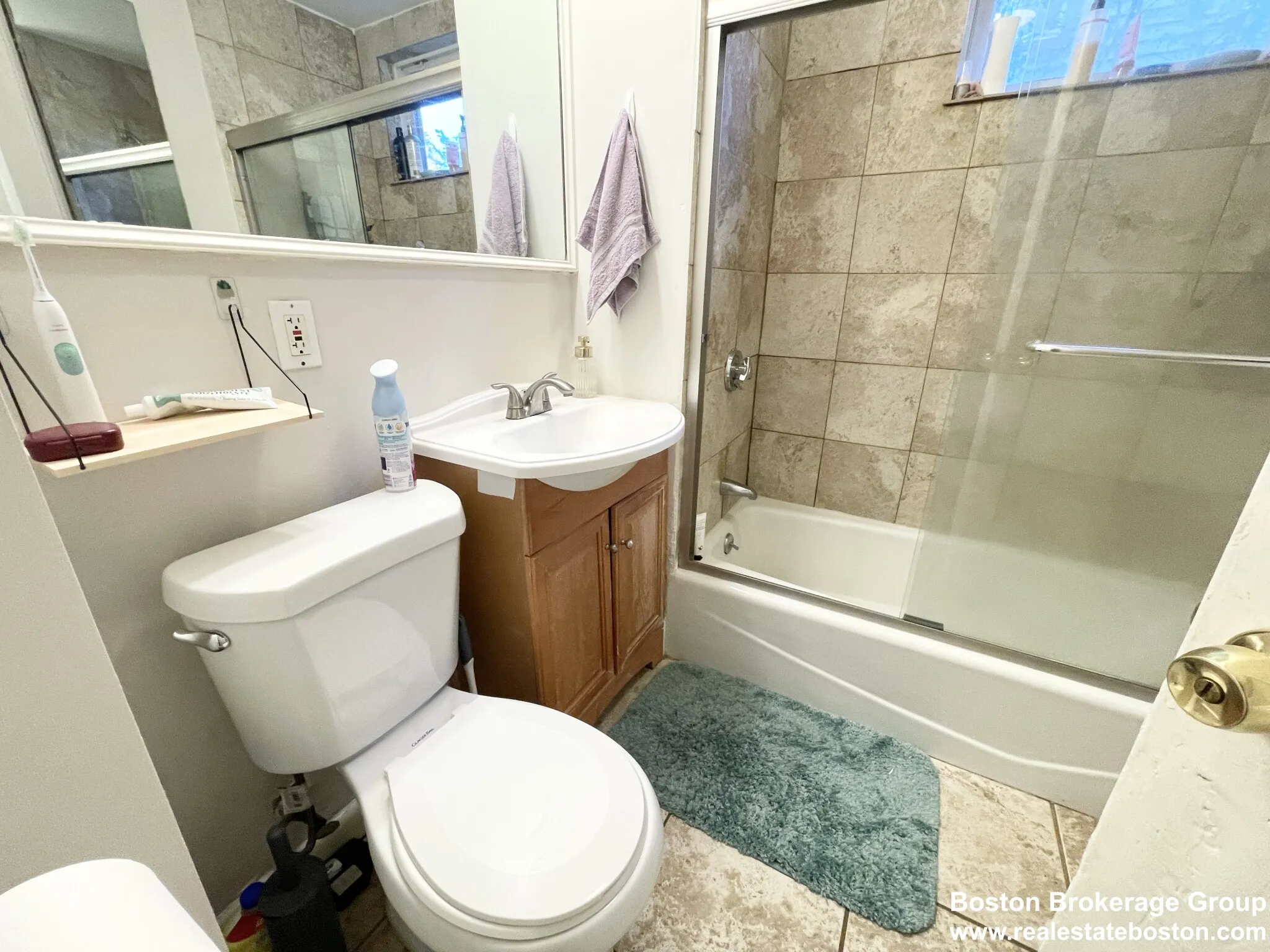 112 Hillside St, Mission Hill