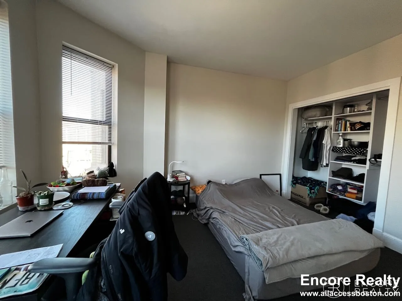 833 Beacon St, Fenway