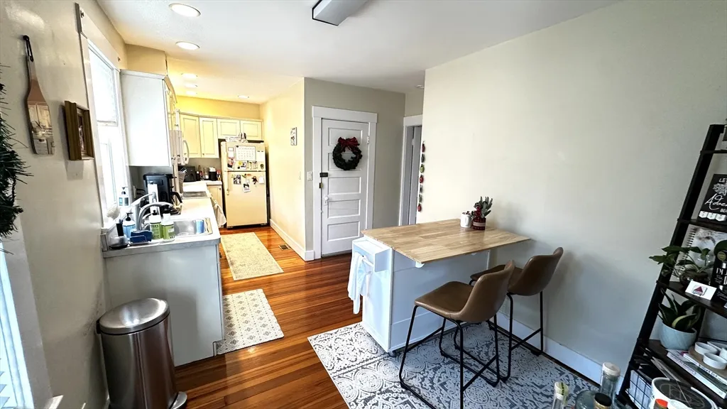 128 Garden, Neighborhood 9