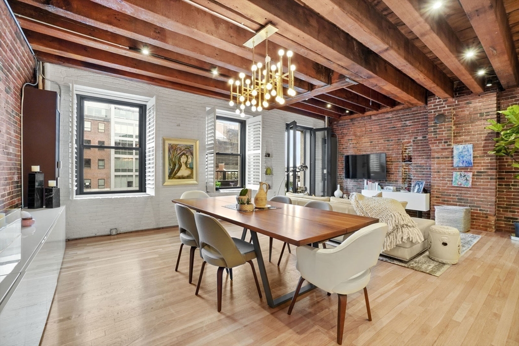 28-32 Atlantic Ave, Waterfront