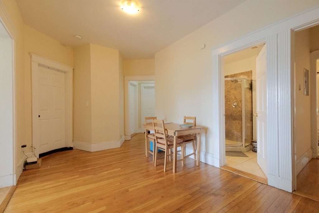 44 Cummings Rd, Brighton