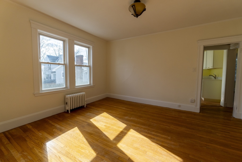 95 Bourne St, Jamaica Plain