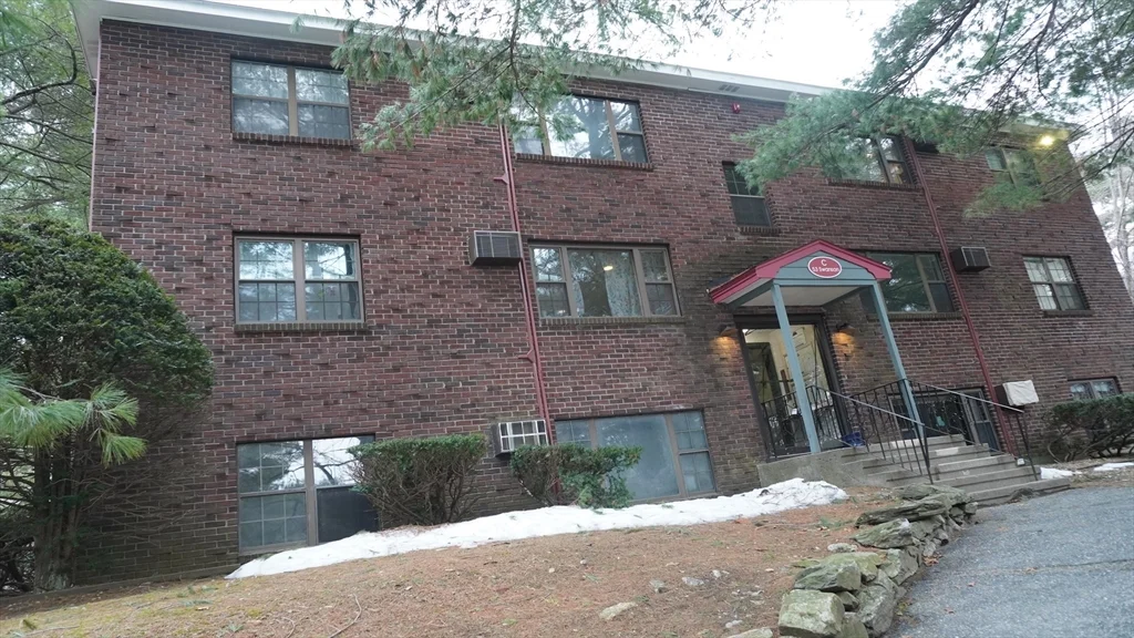 53 Swanson Ct, Boxborough