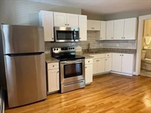 333 Oak Hill Rd, Fitchburg