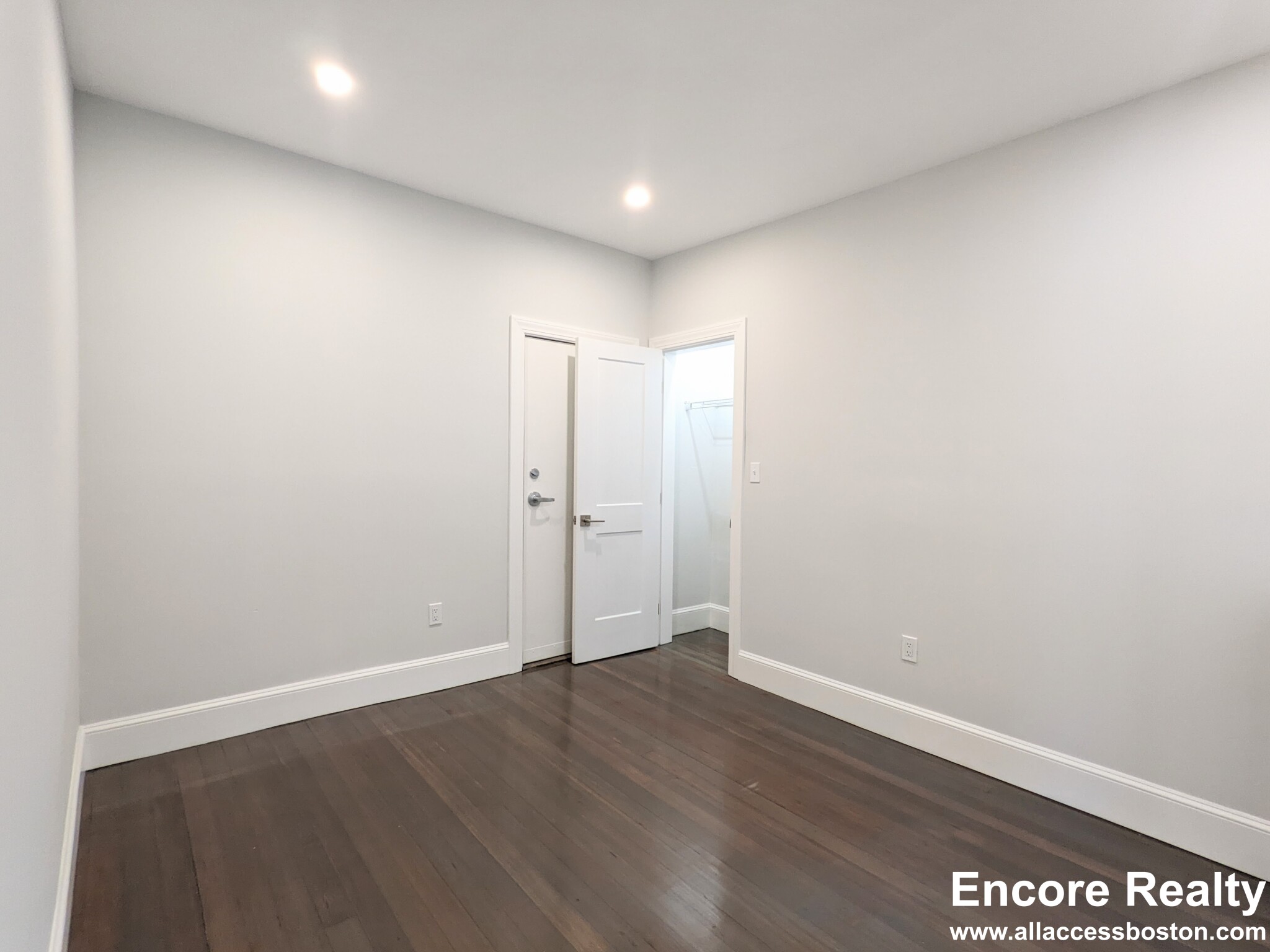 55 Queensberry St, Fenway