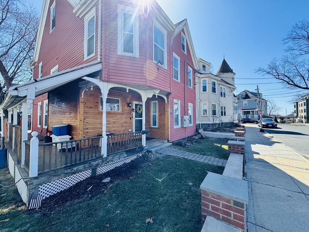 16 Hopkins St, Dorchester