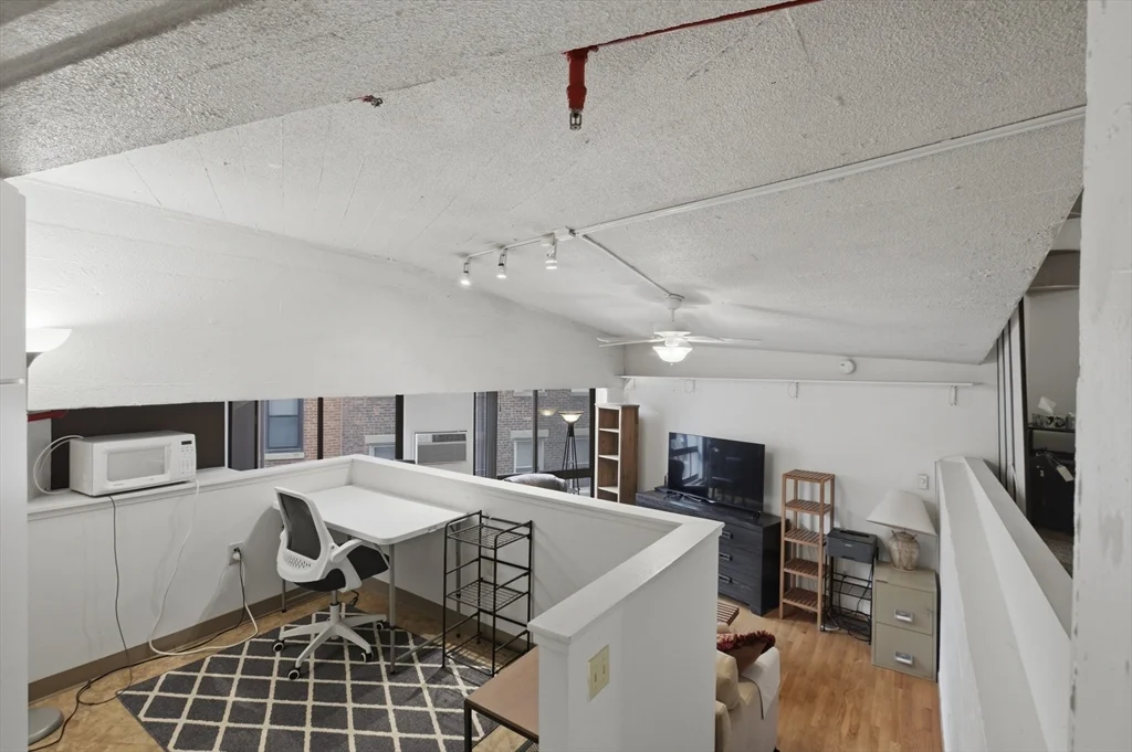 12 Stoneholm St, Back Bay