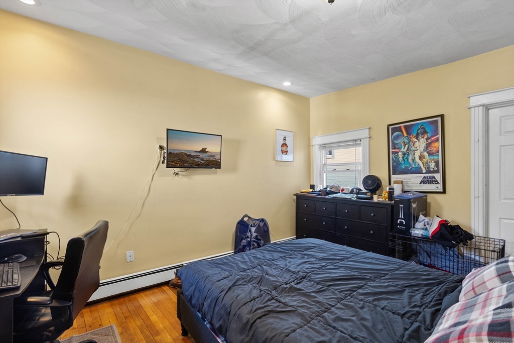 18 Gaston St, Roxbury