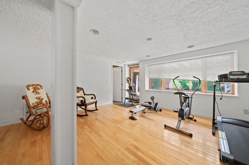 37 Harwich Rd, Newton