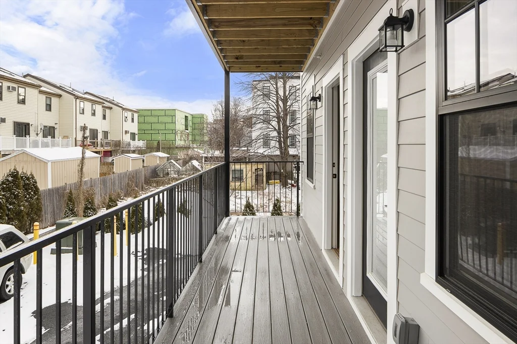 31 Boardman St, East Boston