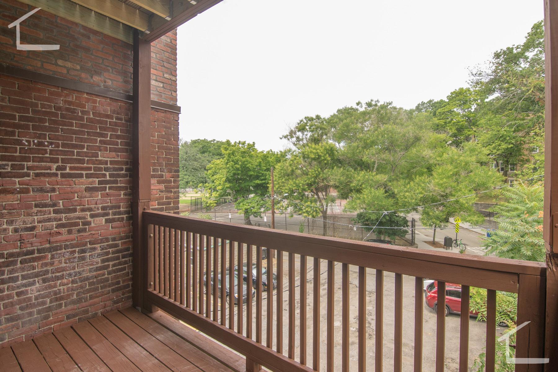 1616 Beacon St, Corey Hill