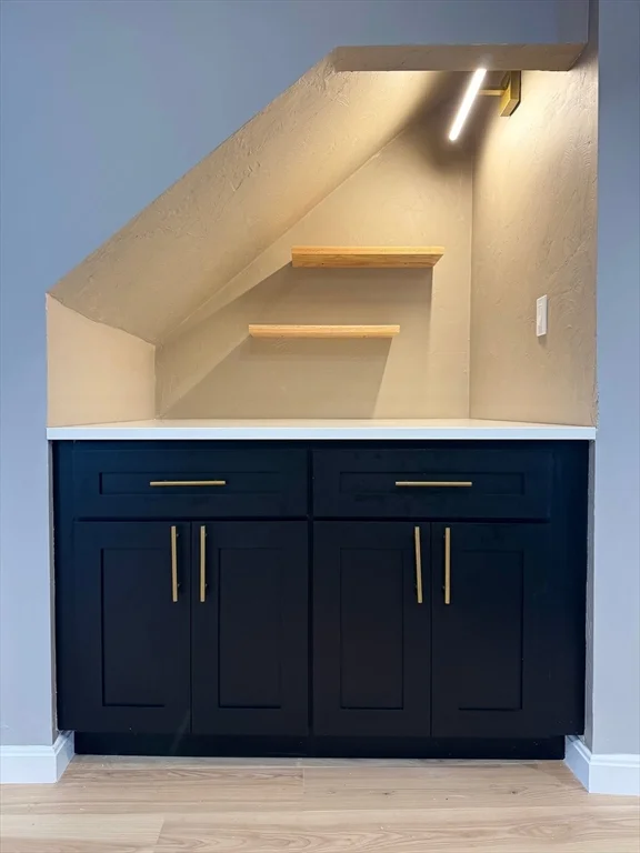 91 Bolton St, South Boston