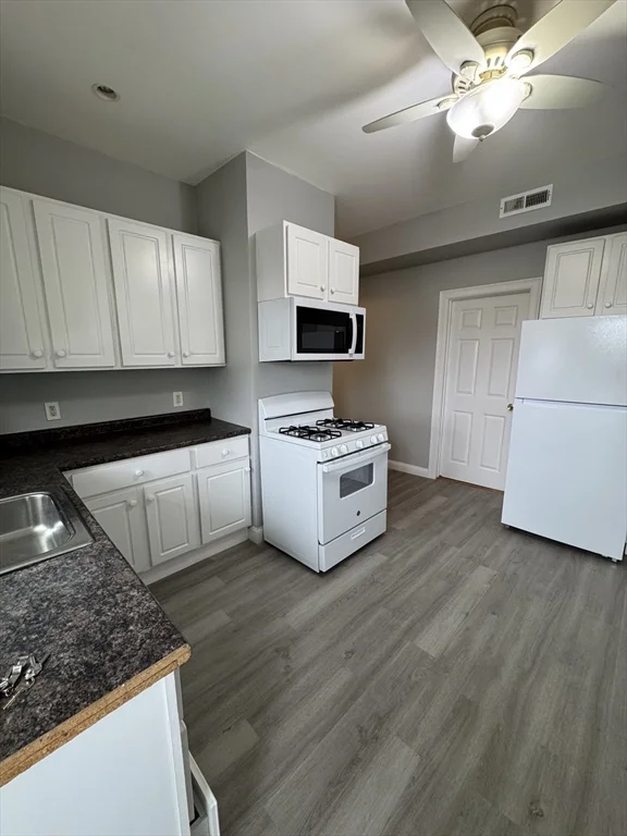 412-414 Ferry St, Everett