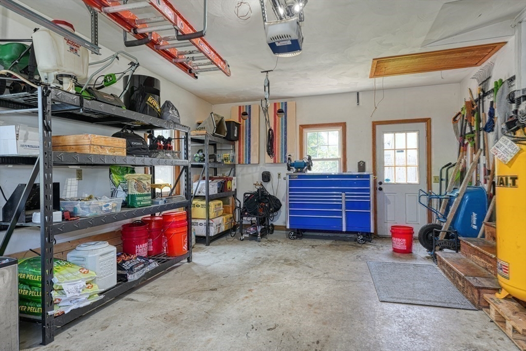 85 Roosevelt Rd, Medford