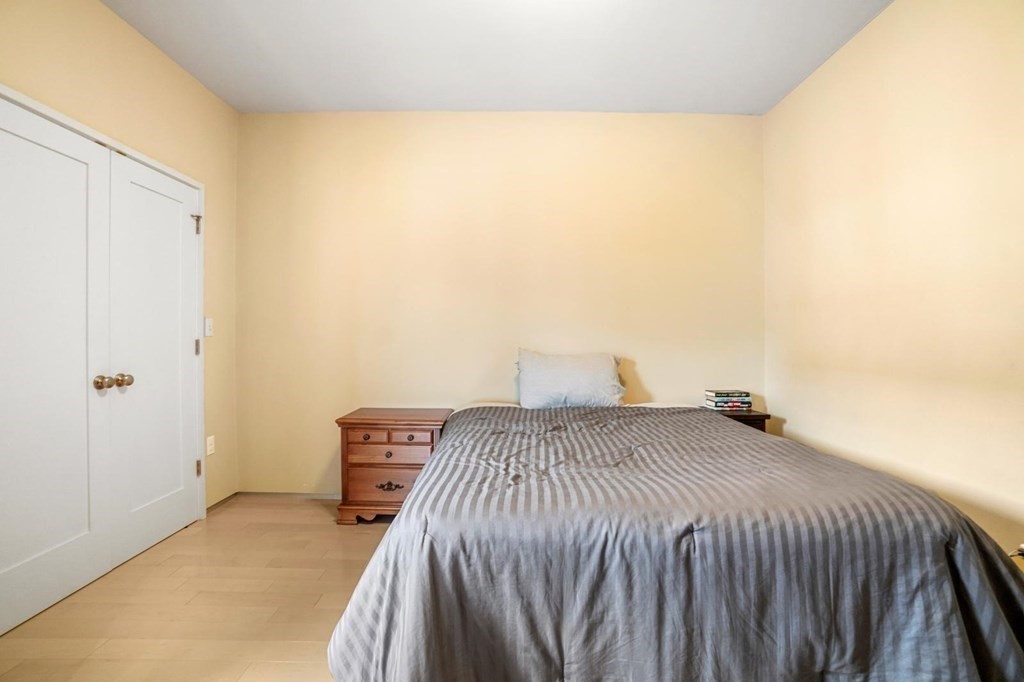 345 D St, South Boston