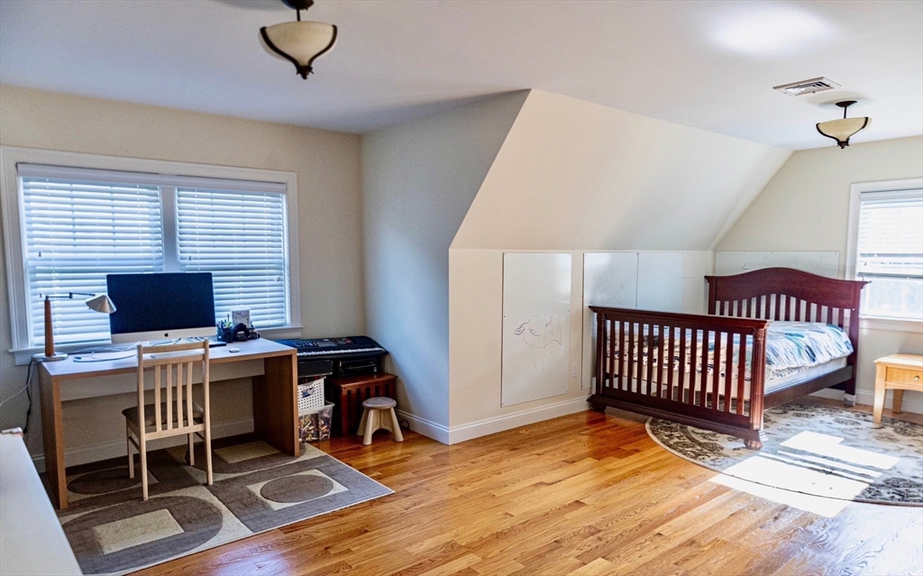 75 Bourne St, Newton