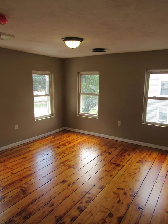 27 Maple St, Millbury