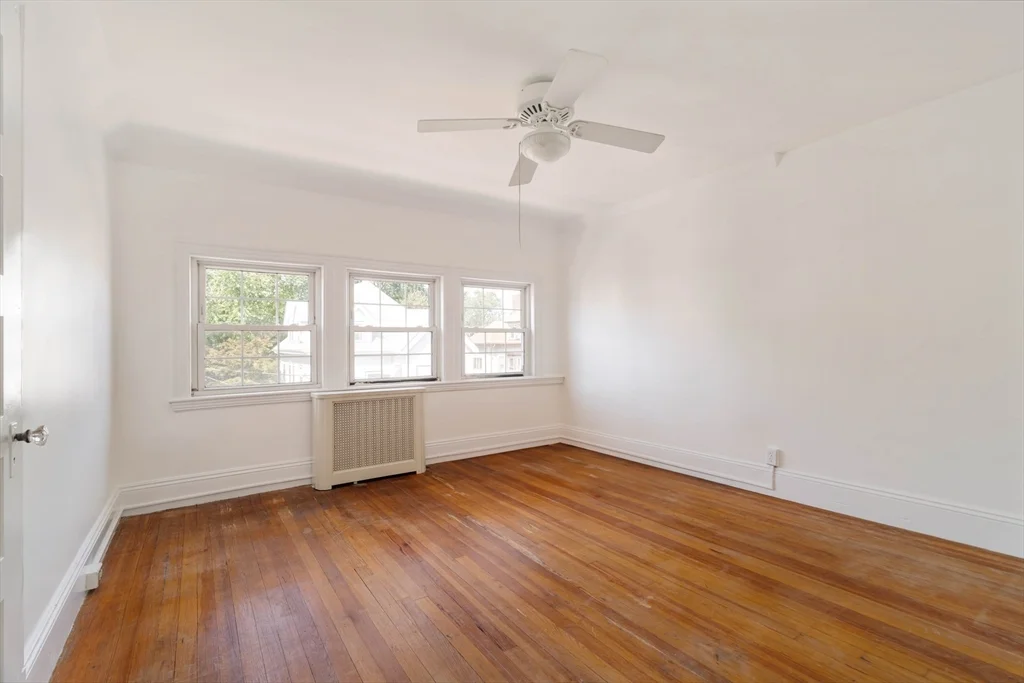 18 Newcastle Rd, Brighton