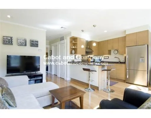 643 Tremont St, South End