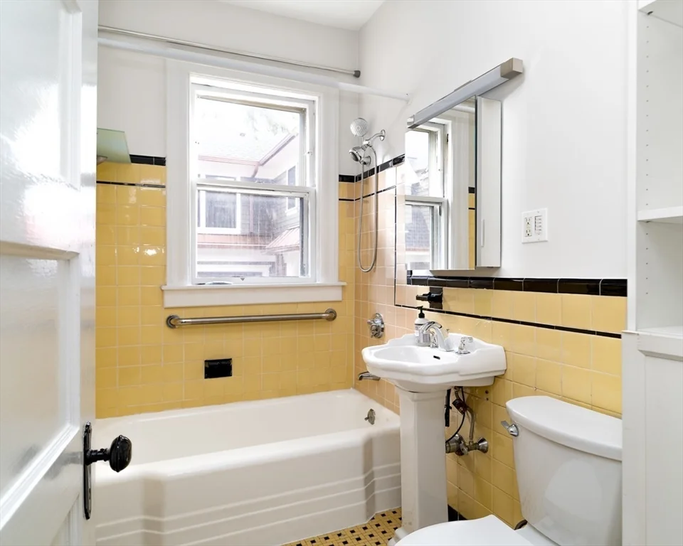 79 Naples, North Brookline