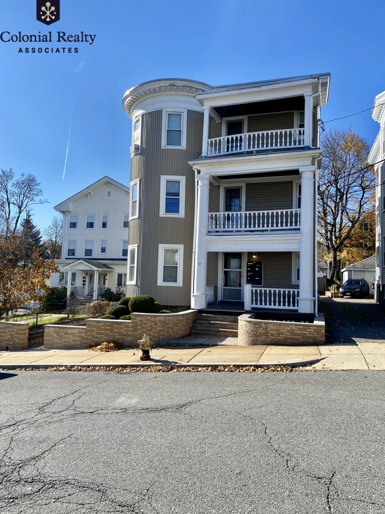 18 Bigelow St, Oak Square