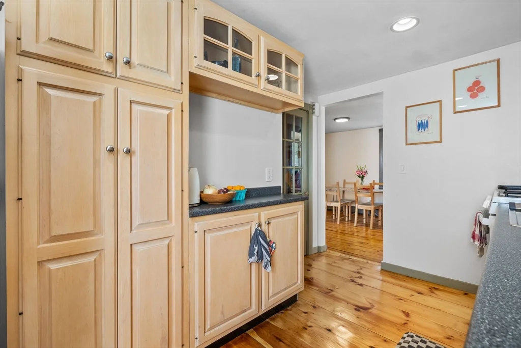 9 Hodges Ct, Salem