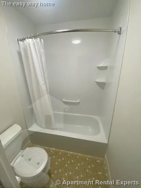 474 Broadway, Magoun Square