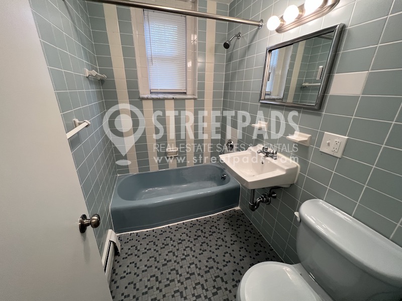 2018 Commonwealth Ave, Brighton