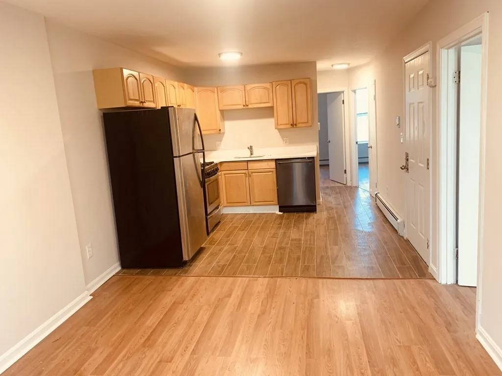 92 Hammond St, South End