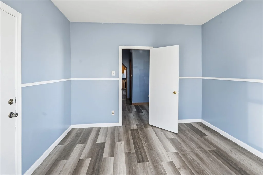 857 S 1st St, New Bedford