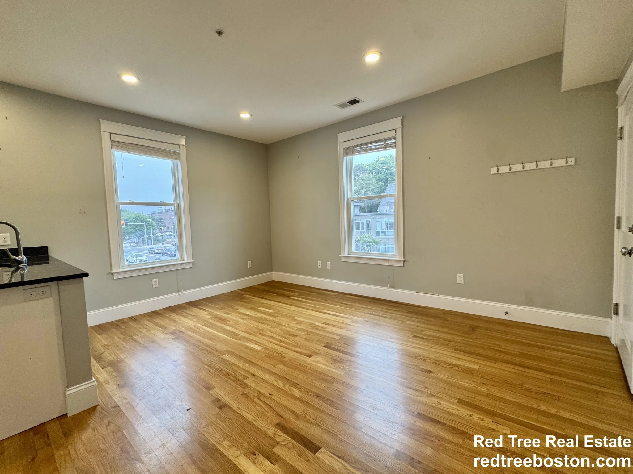 405 South Huntington Ave, Jamaica Plain