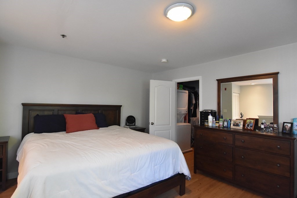 200 Falls Boulevard, Quincy