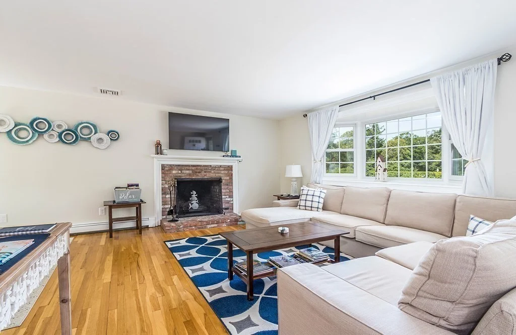 67 Old Post Rd, Centerville