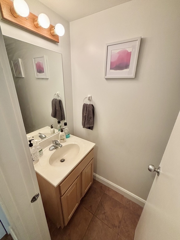 125 Governor Winthrop, Ten Hills