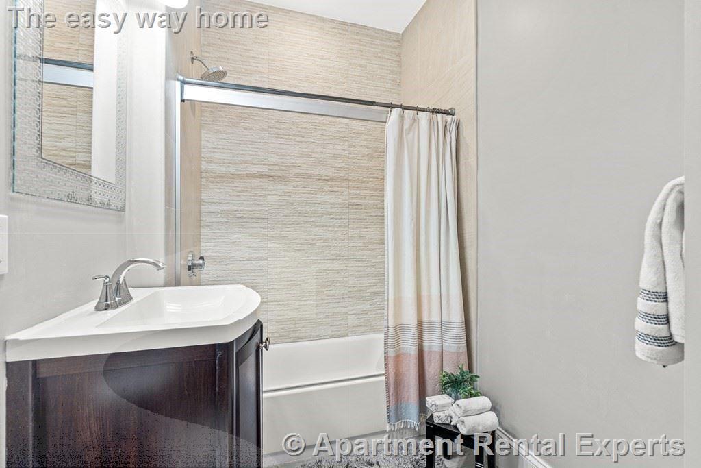 52 Stanley Ave, Tufts