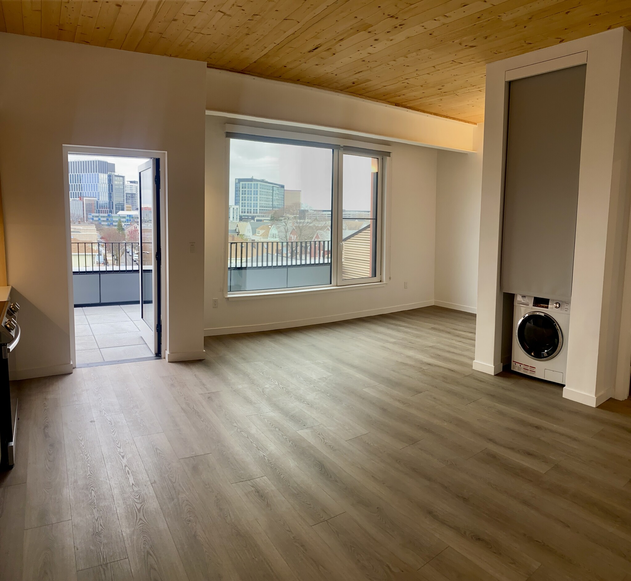 154 Broadway, East Somerville