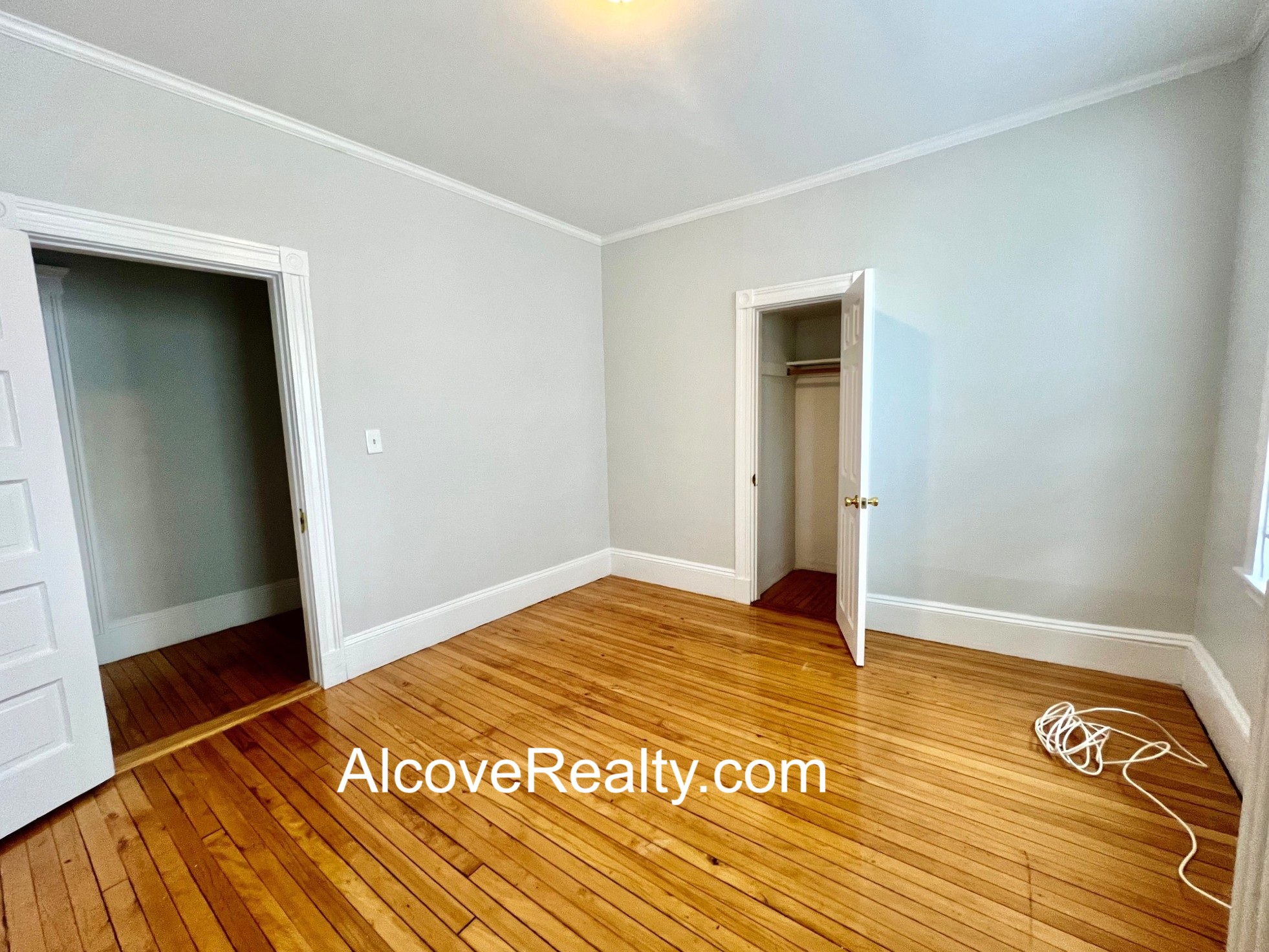 15 Farragut Ave, West Somerville