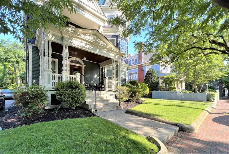 20 Highland Ave, Mid-Cambridge