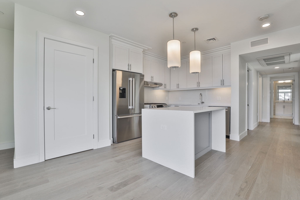 301 Border St, East Boston