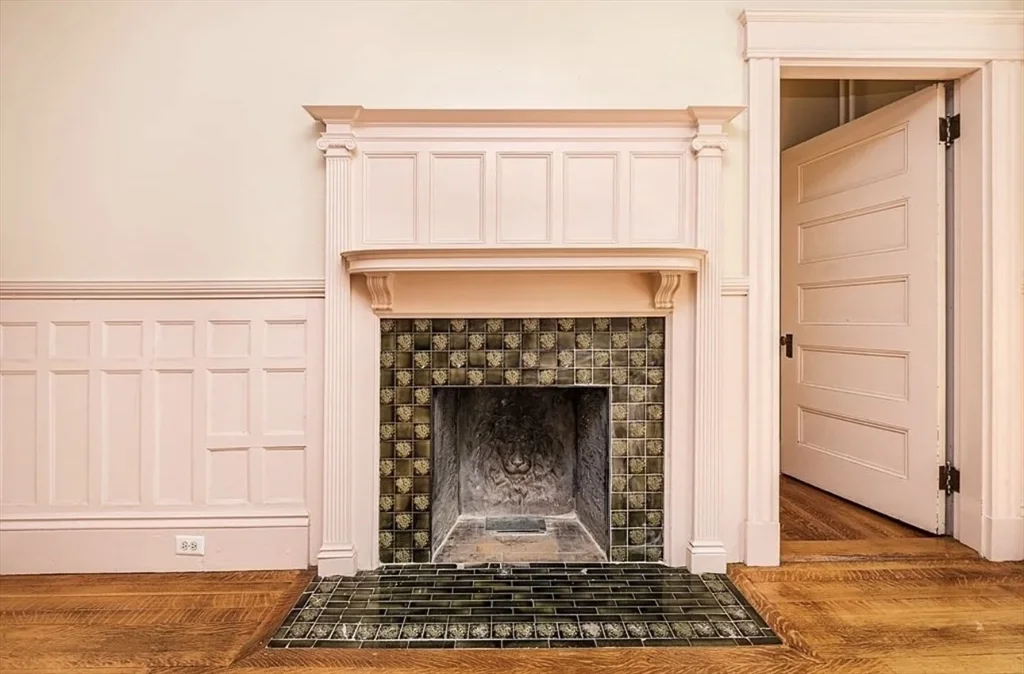 161 Walnut St, Newtonville