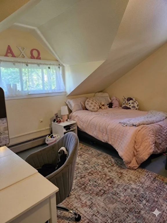 155 Amity St, Amherst