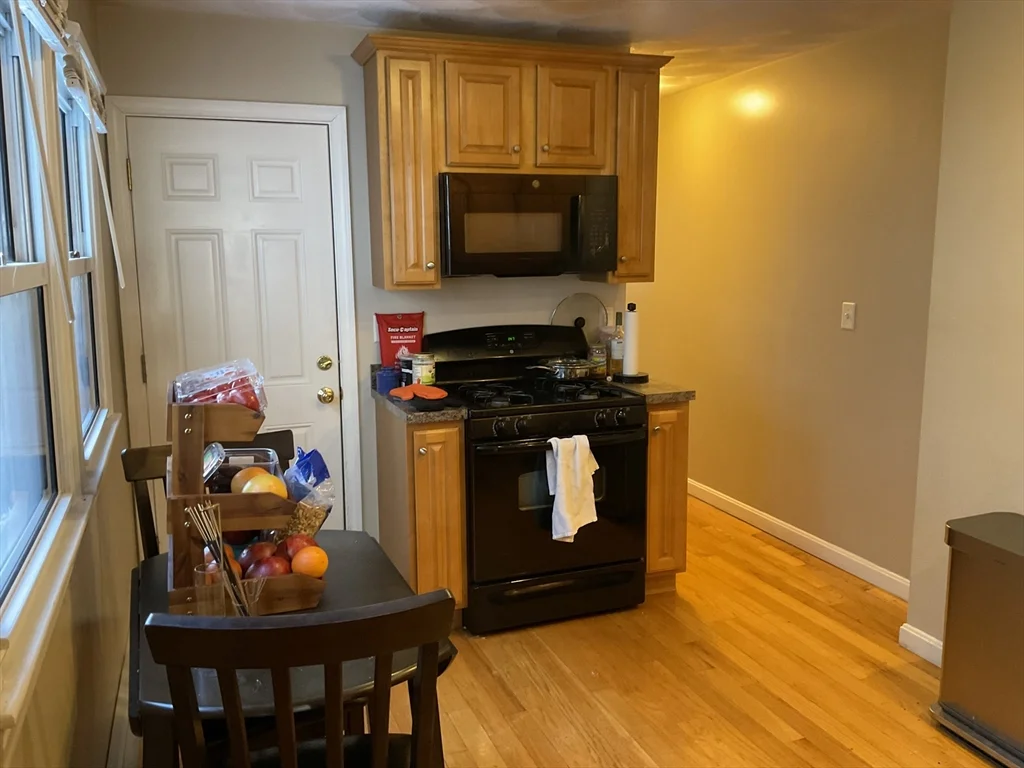 389 Bunker Hill St, Charlestown