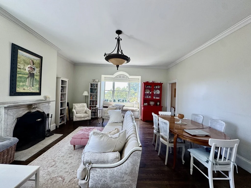 4 Monument Sq, Charlestown