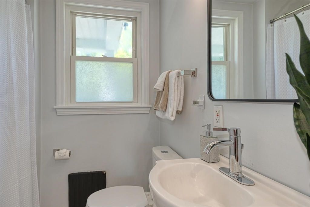 21 Fessenden Rd, Arlington