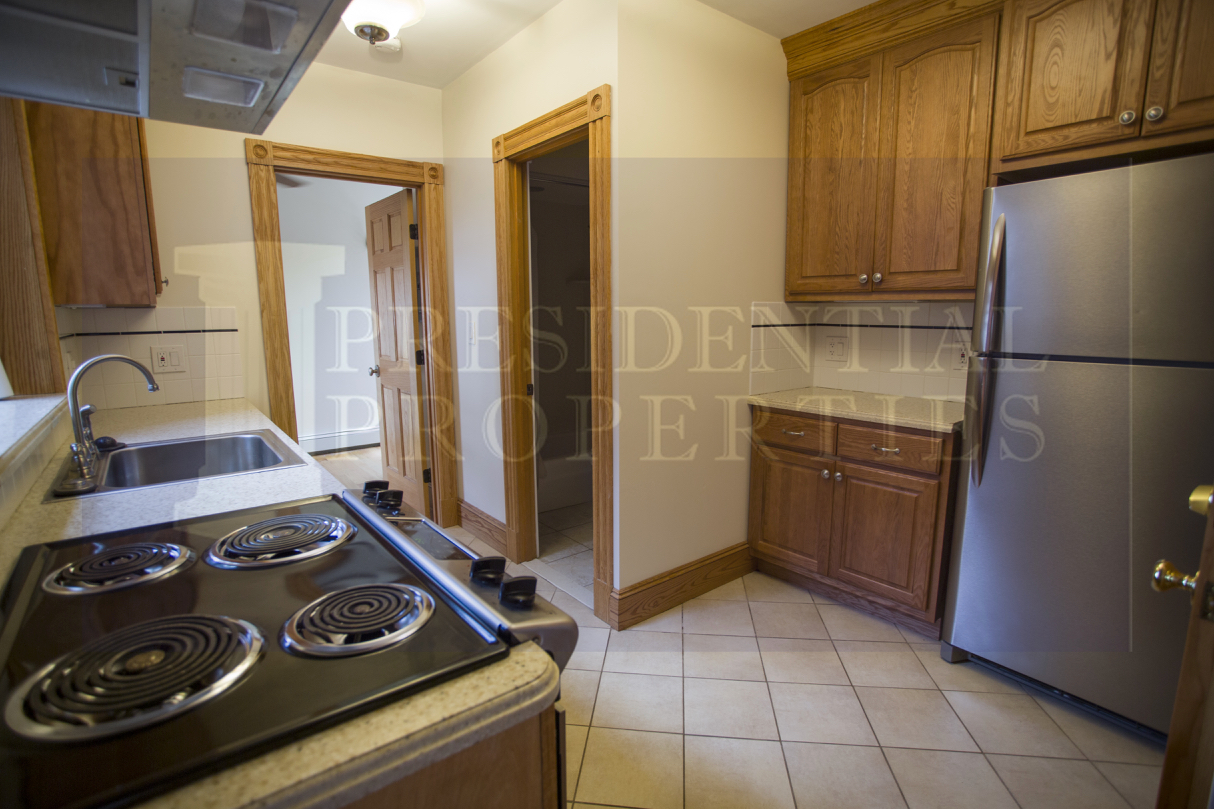 3 bed, 2 bath apartment for rent at 16 South Russell St Unit 2, Beacon Hill — photo 2 of 14