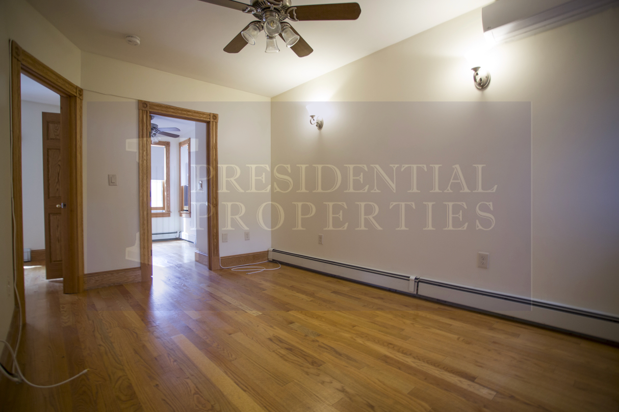 3 bed, 2 bath apartment for rent at 16 South Russell St Unit 2, Beacon Hill — photo 4 of 14