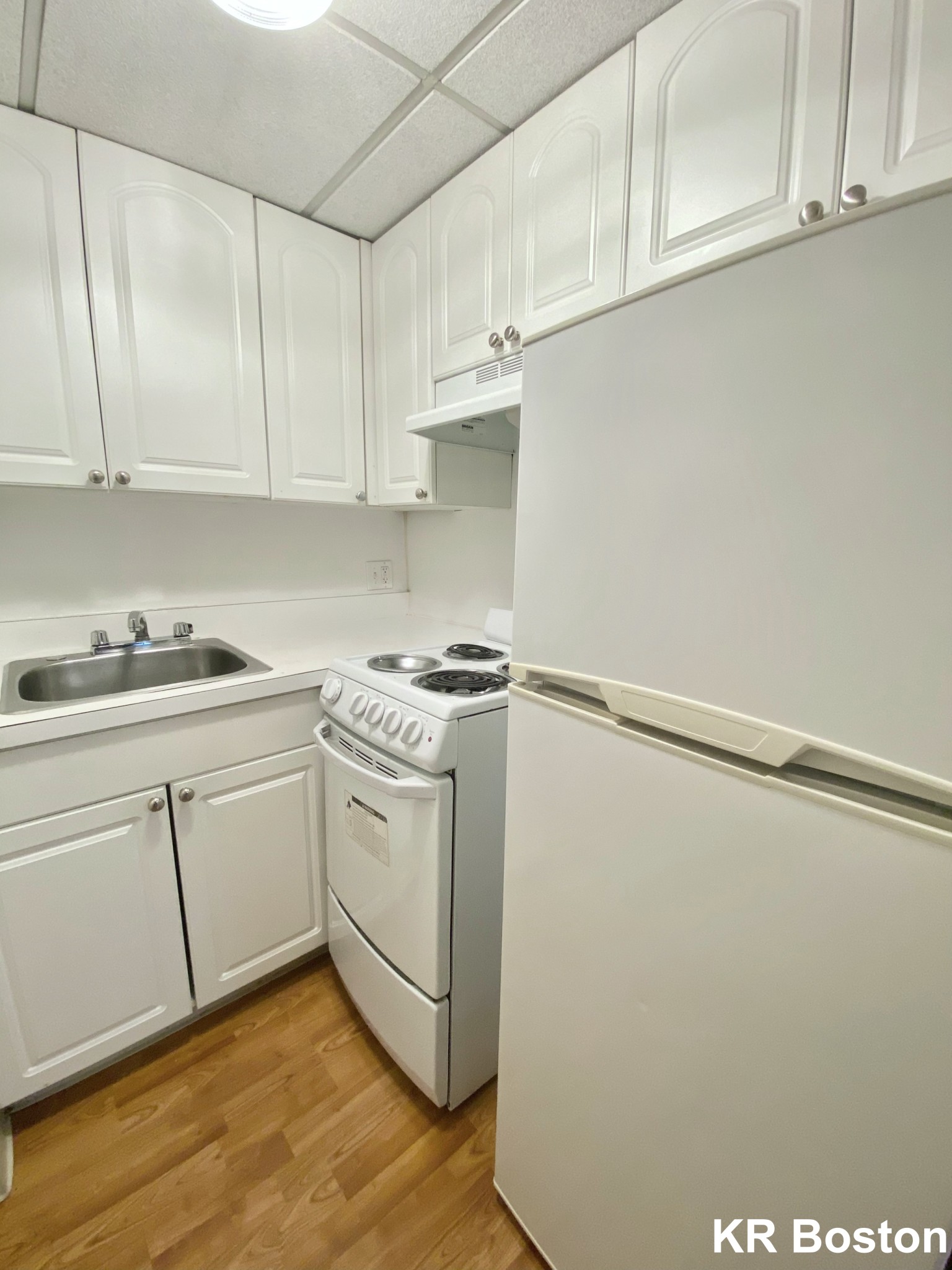 Studio bed, 1 bath apartment for rent at 63 Boylston St Unit L02a, Back Bay — photo 2 of 3
