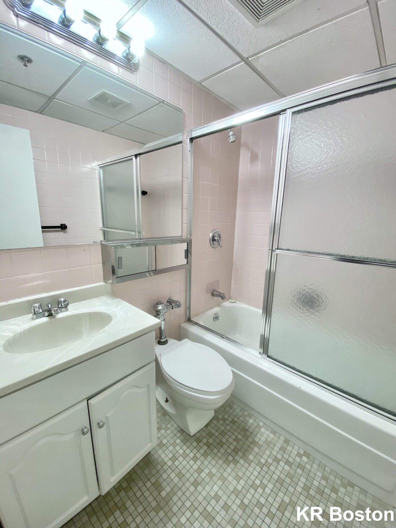 Studio bed, 1 bath apartment for rent at 62 Boylston St Unit L02., Back Bay — photo 3 of 3